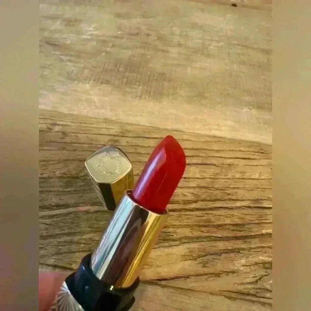 Bobbi Brown Luxe Lipstick ~ Parisian Red (800) ~ NEW IN BOX!